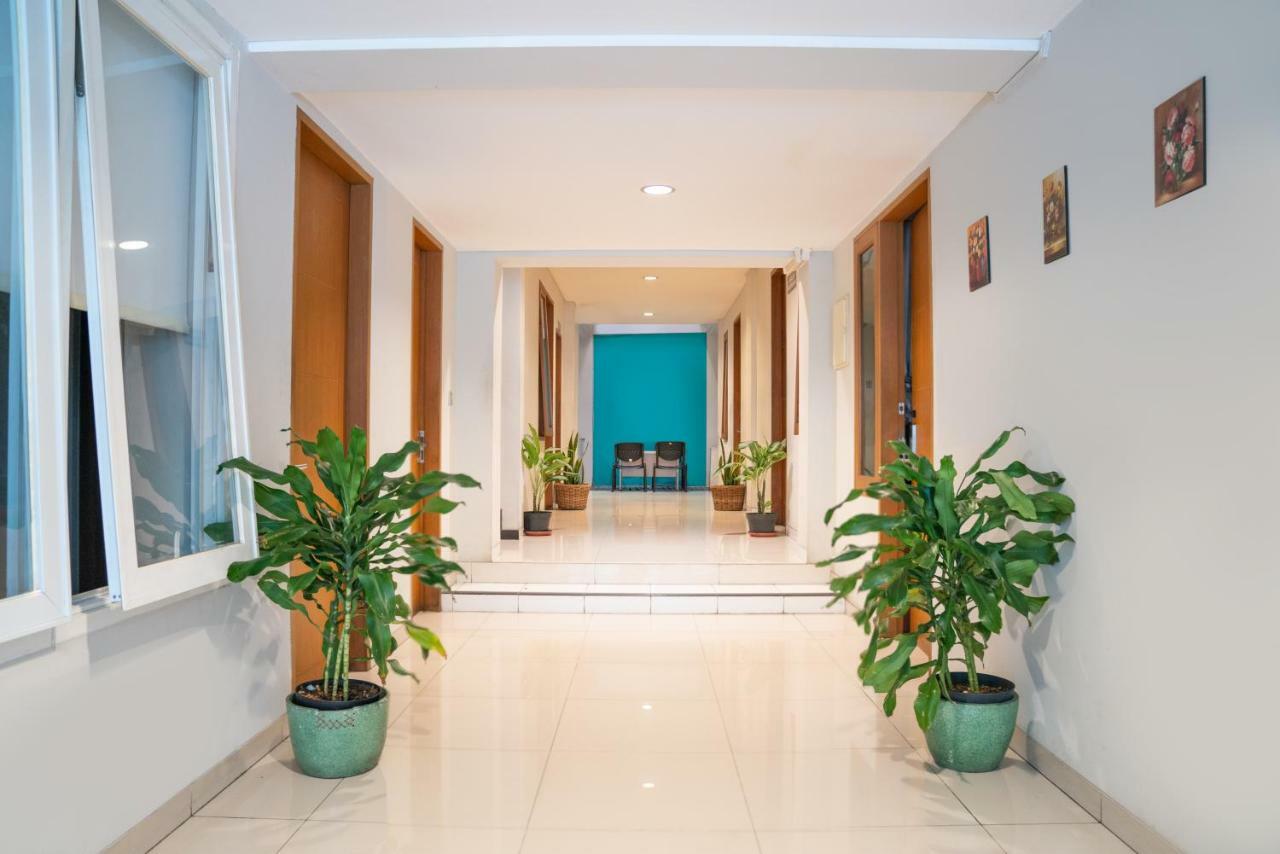 Legreen Suite Tebet Джакарта Экстерьер фото